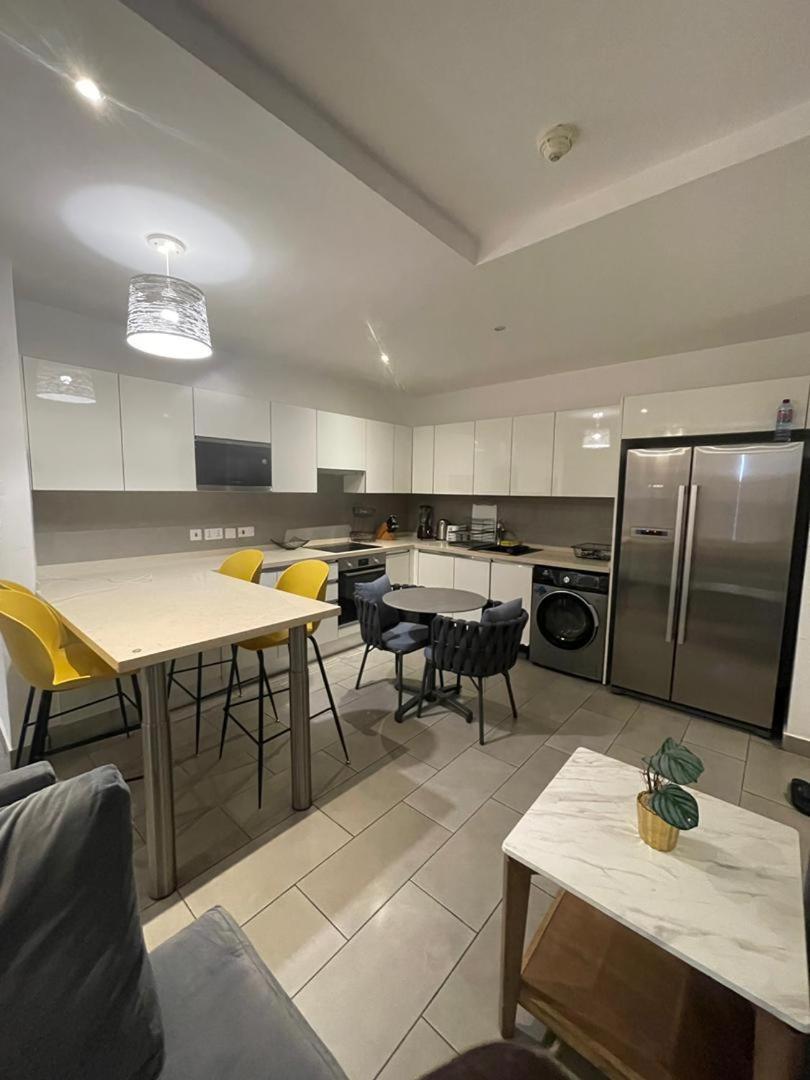 Luxury Labone Edge 2-Bedroom Apartment In Accra - Fivehills Homes Exteriér fotografie